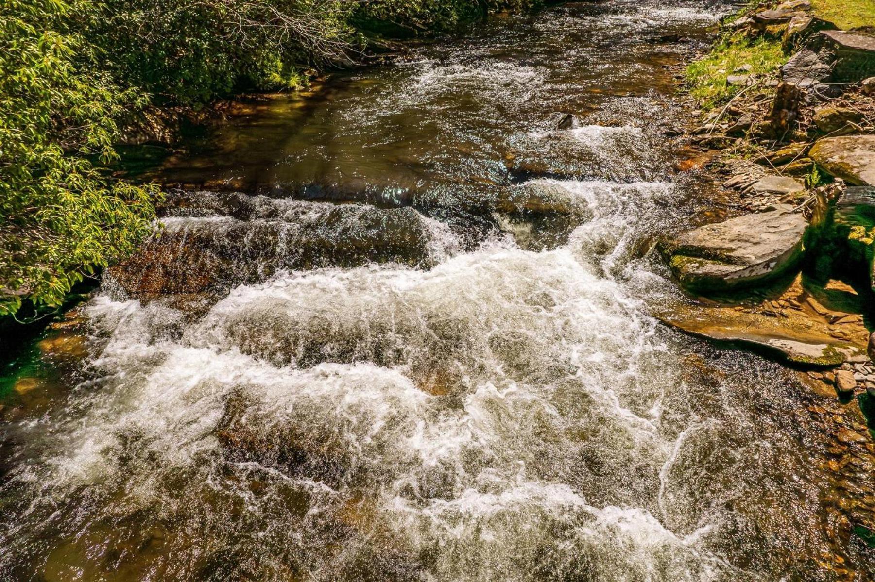 Waterfall Hideaway Брайсон-Сити Экстерьер фото