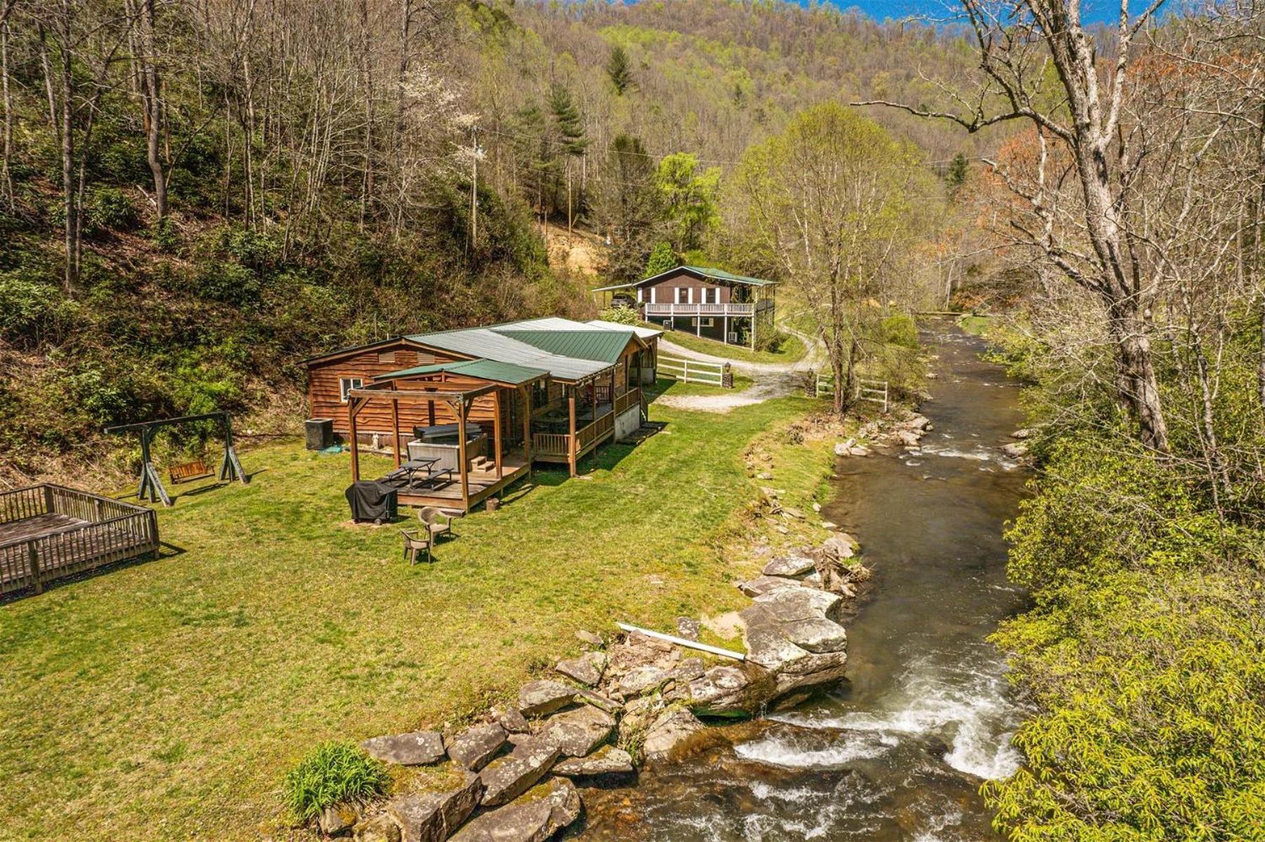 Waterfall Hideaway Брайсон-Сити Экстерьер фото