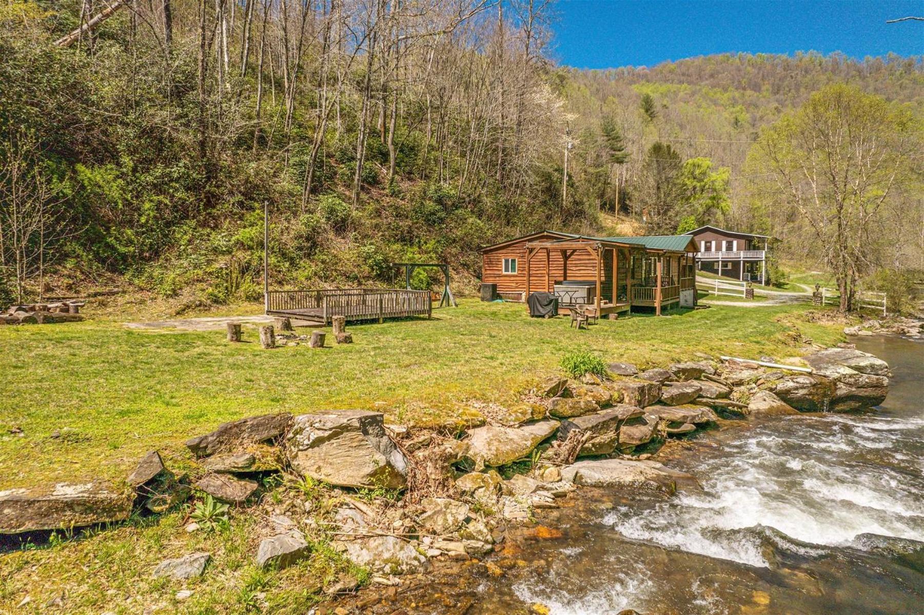 Waterfall Hideaway Брайсон-Сити Экстерьер фото