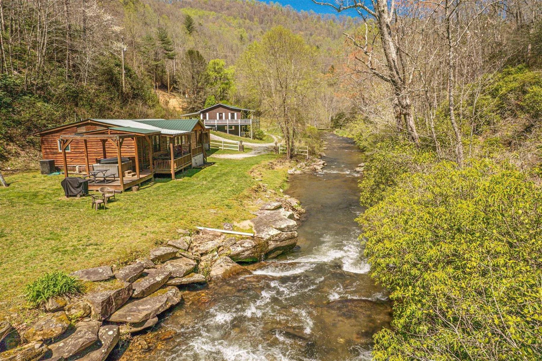 Waterfall Hideaway Брайсон-Сити Экстерьер фото